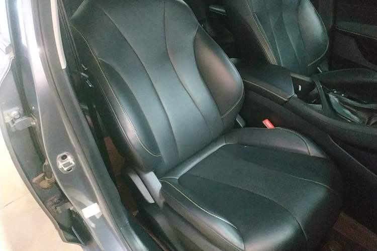 Used Roewe i5 2021 1.5L CVT Diamond Edition Right Front Seat