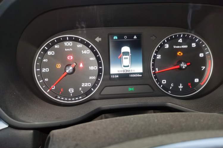 Used Roewe i5 2020 1.5L Manual 4G Connect Luxury Edition Odometer Close Up
