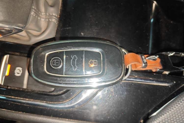 Used Hongqi E-QM5 2021 Charging Version Flagship Edition Vehicle Key