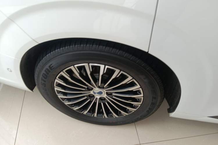 Used Denza D9 2022 DM-i 970 Four-Wheel Drive Flagship Model
