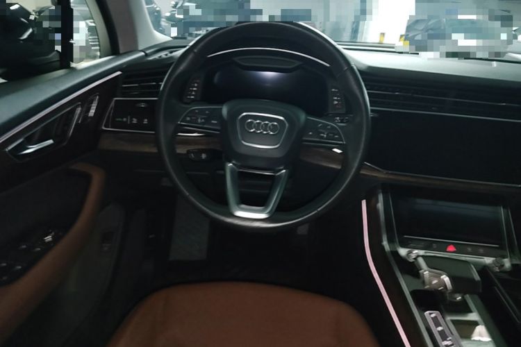 Used Audi Q7 2021 55 TFSI quattro S line Sport model

