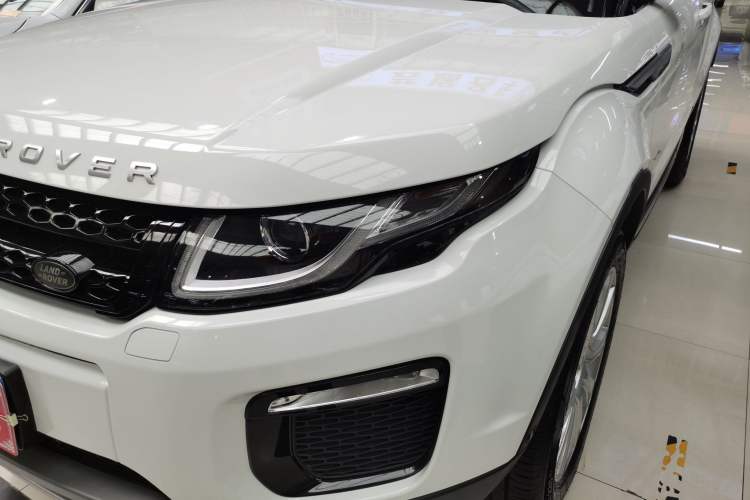 Used Land Rover Range Evoque 2018 240 PS SE Smart Brilliance Edition
