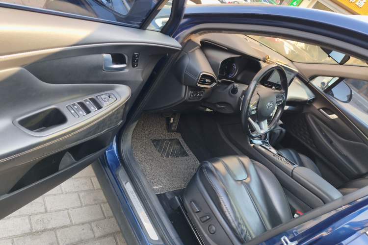 Used Hyundai Santa Fe 2019 380 TGDi TOP Automatic All-Wheel Drive Flagship (HTRAC) – China VI Standard
