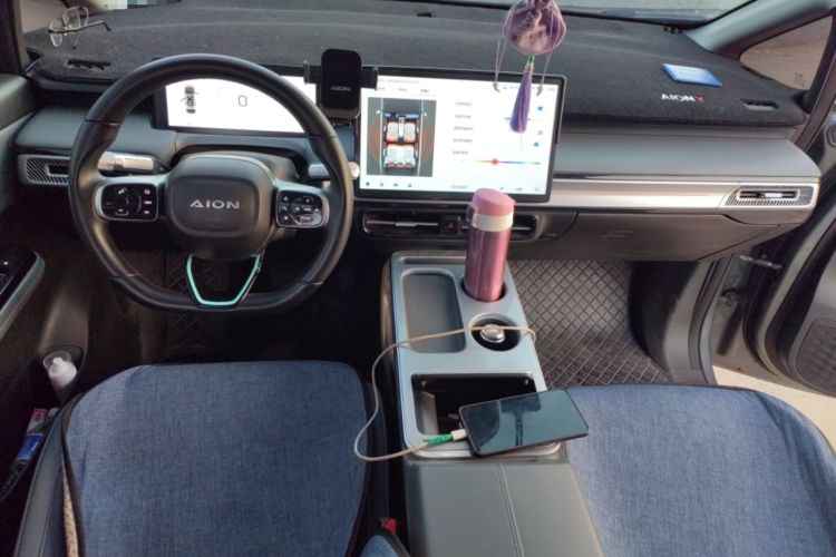 Used AION Y 2023 Plus 510 Smart Edition Center Console