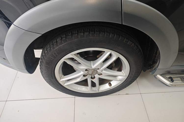 Used Audi Q5 2018 Collector's Edition 40 TFSI Technology Model
