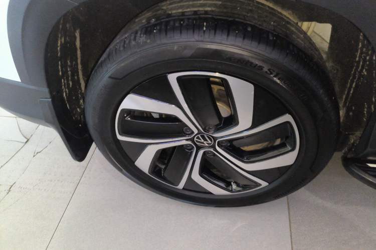 Used Volkswagen Tharu 2024 300TSI Two-Wheel-Drive Full Moon Edition
