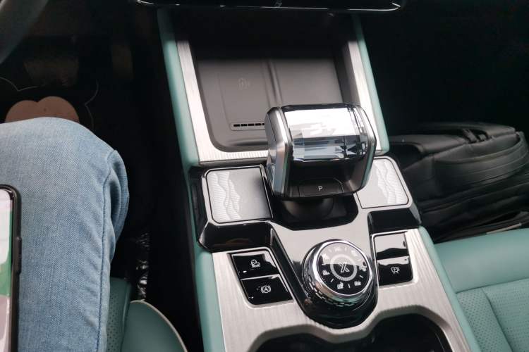 Used JETOUR Freelander 2025 2.0TD Automatic XWD Conqueror Gear Lever