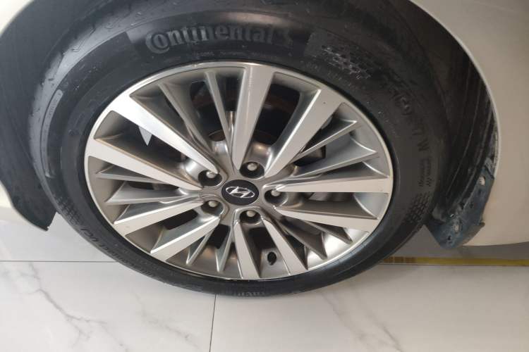 Used Hyundai Mistra 2017 1.8L Automatic Smart GLS China V Standard Left Front Wheel Hub