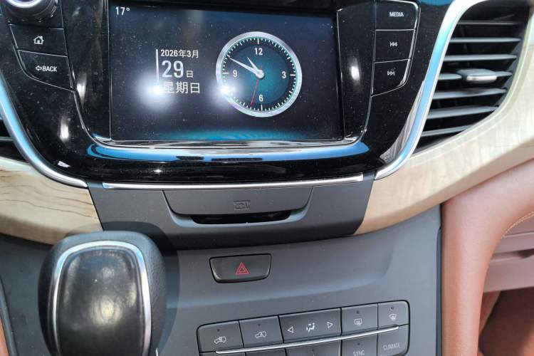 Used Buick GL8 2017 ES 28T Comfort Model China V Standard