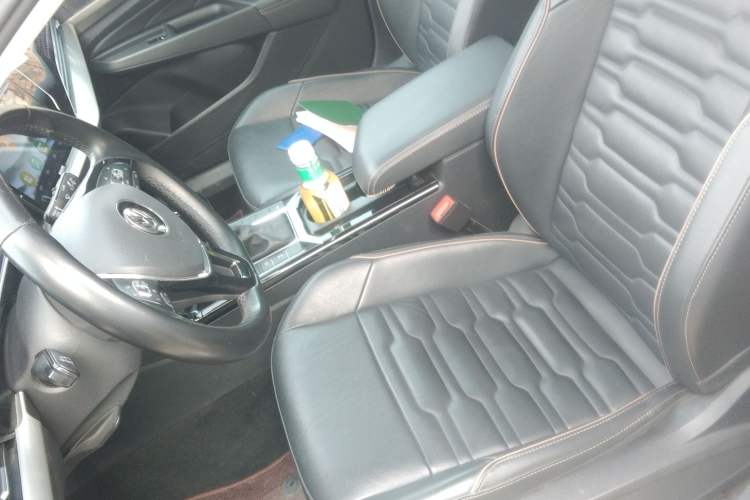 Used Volkswagen Passat 2020 330TSI Elite Edition China VI Left Front Seat