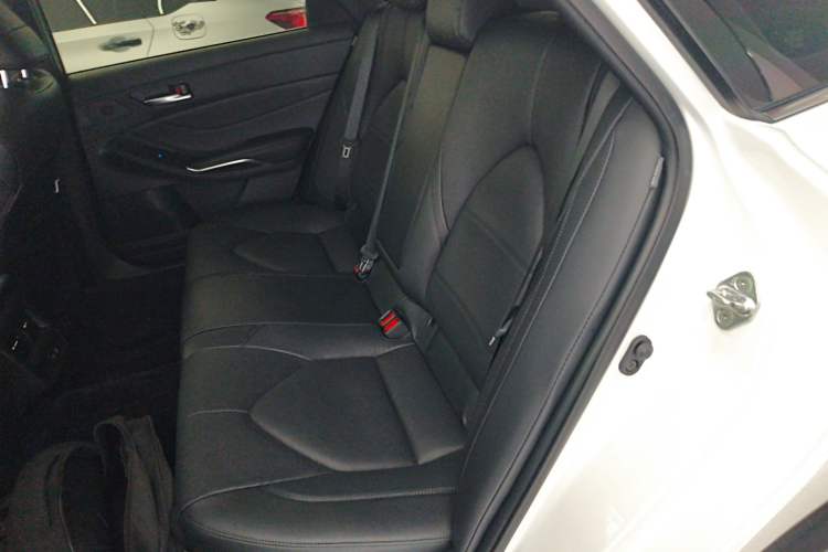 Used Toyota Avalon 2019 2.0L Luxury Edition China VI Standard