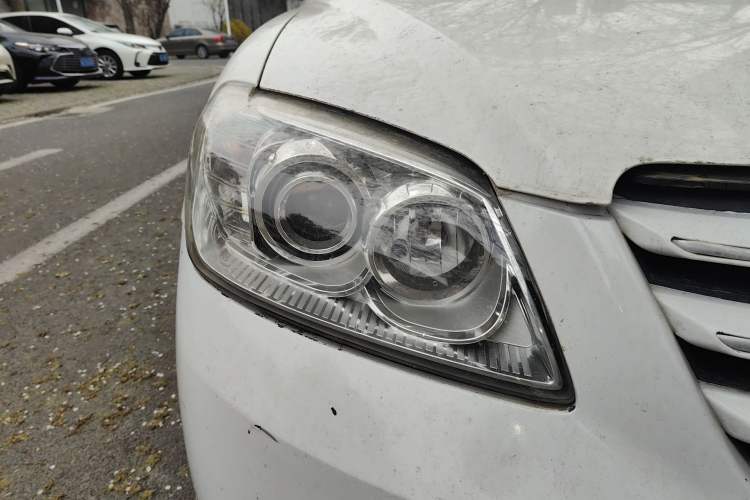 Used FAW Xiali N5 2014 1.3L Manual Luxury Version Right Front Headlight