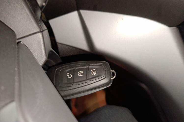 Used Ford Kuga 2015 1.5L GTDi Two-Wheel Drive Fashion Edition
