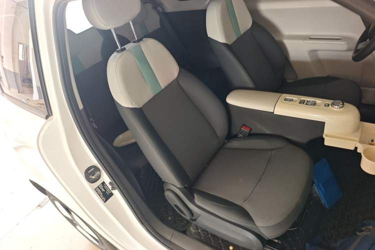 Used CHANGAN NEVO Lumin 2025 205 km Xiangqin Version
