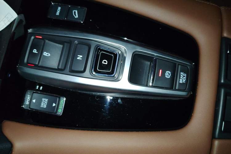 Used Honda UR-V 2020 370TURBO Two-Wheel Drive Luxury Edition
