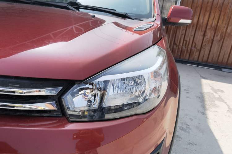 Used Haval H1 2017 Red-Label 1.5L AMT Luxury Model Left Front Headlight