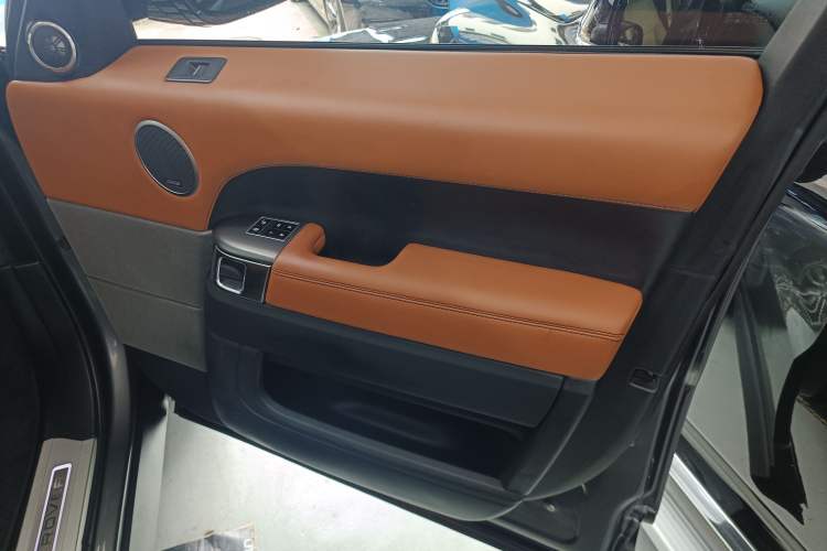 Used Land Rover Range Rover Sport 2014 3.0 SC V6 HSE DYNAMIC
