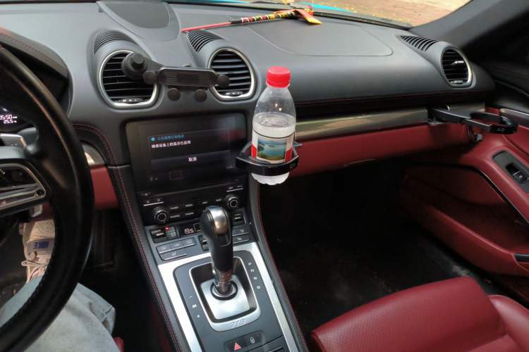 Used Porsche 718 2016 Cayman 2.0T
