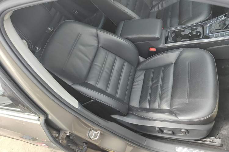 Used Volkswagen Passat 2016 330TSI DSG Prestige Edition
