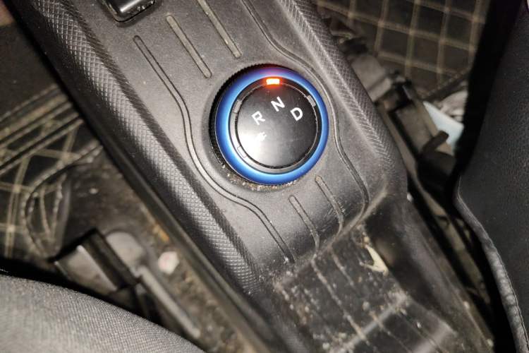 Used Wuling Hongguang MINIEV 2020 Enjoyment Model Lithium Iron Phosphate Gear Lever