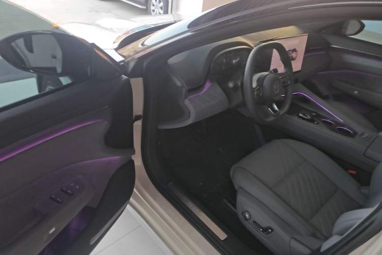 Used Zeekr 001 2025 WE Edition 100 kWh Rear-Wheel Drive