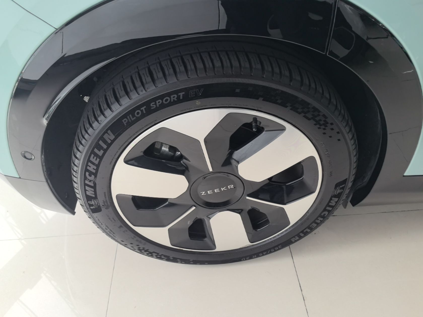 Zeekr MIX 2025 Intelligent Driving Version — снимка 11