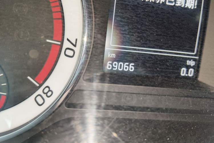 Used Skoda Octavia 2018 1.6L Automatic Luxury Edition Odometer Close Up