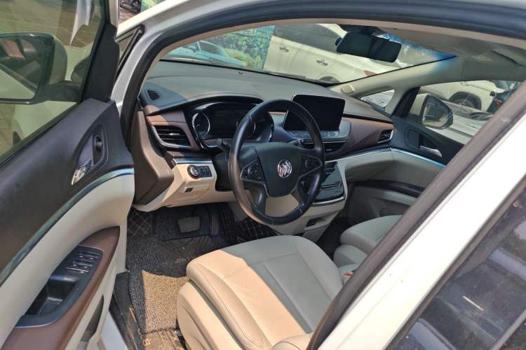 Used Buick GL8 2021 Land Cruiser Executive Class 652T Luxury Model Driver Seat