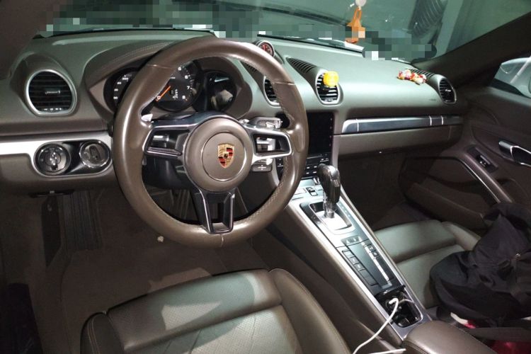 Used Porsche 718 2016 Cayman 2.0T Center Console