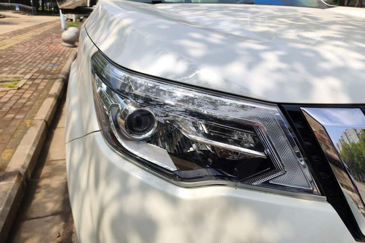 Used Nissan Terra 2020 2.5L XV 4WD Automatic Four-Wheel Drive Flagship Edition Right Front Headlight