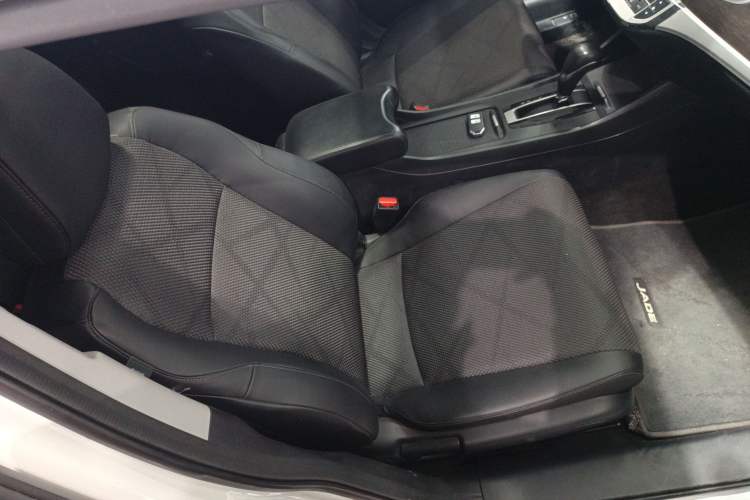 Used Honda Jade 2016 1.8L Automatic Comfort Elite Version 5 Seats