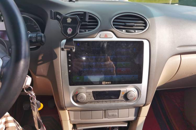 Used Ford Focus 2013 Hatchback Classic 1.8L Manual Fashion Edition
