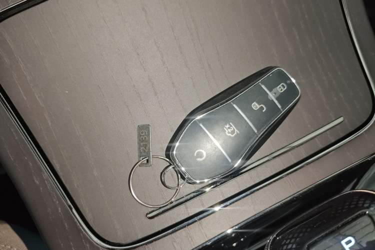 Used BYD Han 2025 DM-i Intelligent Driving Edition 125KM LiDAR Flagship Model
