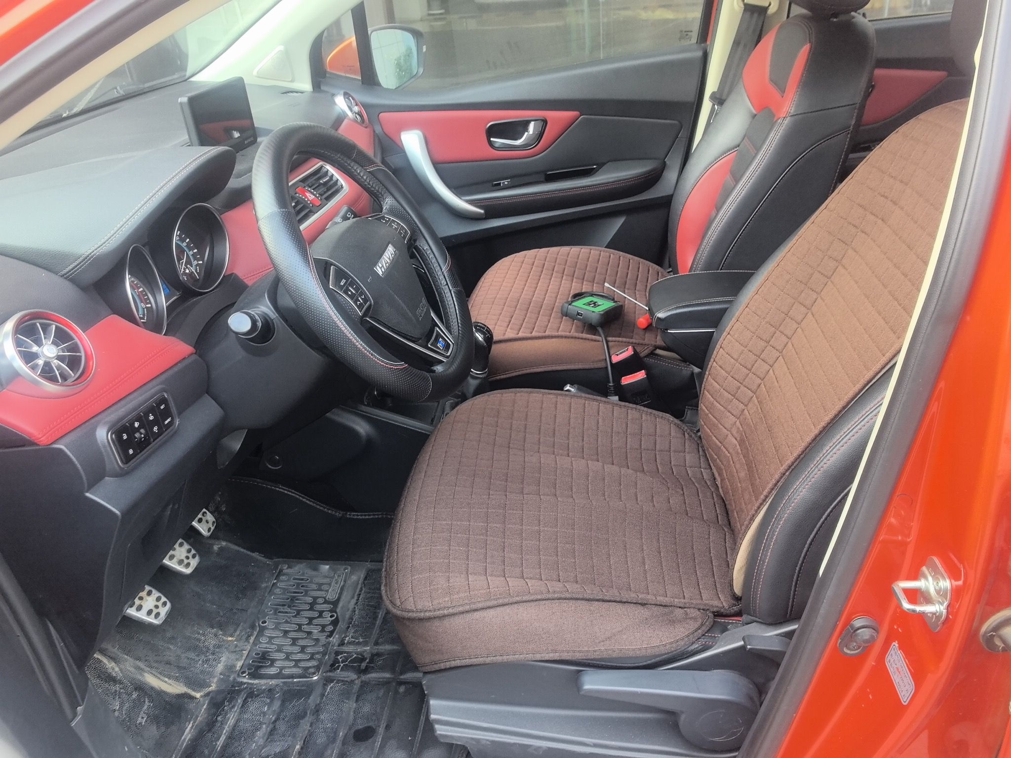 Переднее сиденье в автомобиле