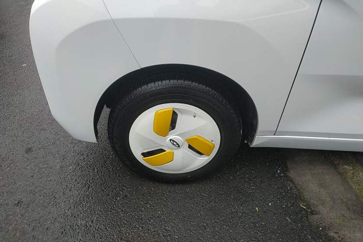 Used Chery QQ Ice Cream 2022 120km Conical Shape Lithium Iron Phosphate
