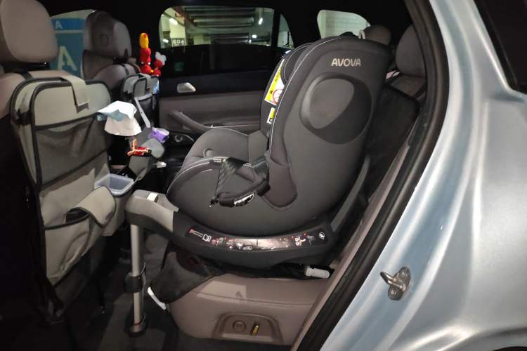 Used Nio ES7 2022 75 kWh Left Rear Seat