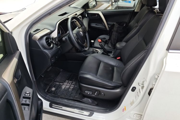 Used Toyota RAV4 2015 2.5L Automatic 4x4 Elite Edition