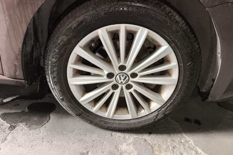 Used Volkswagen Gran Lavida 2013 1.6L Automatic Comfort Model
