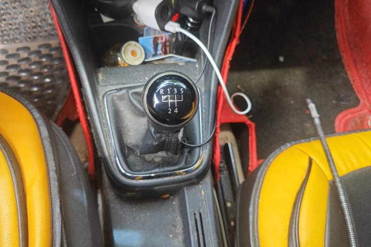 Used Volkswagen Jetta 2015 1.4L Manual Comfort Model Gear Lever