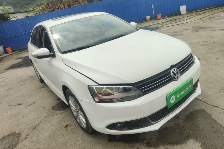 Used Volkswagen Sagitar 2014 1.4TSI Automatic Luxury Model
