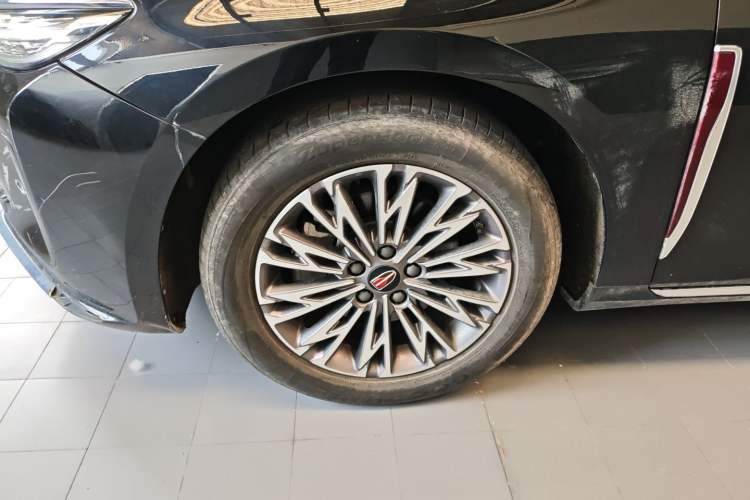 Used Hongqi H5 2024 1.5T DCT Smart Connect Flagship Edition Left Front Wheel Hub