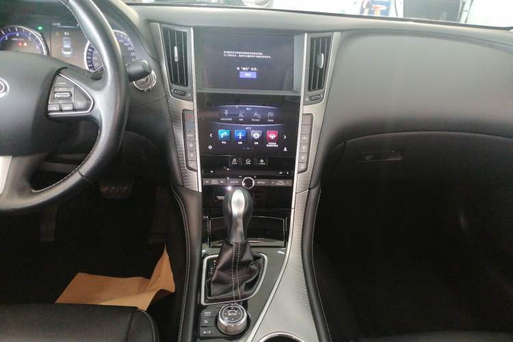 Used Infiniti Q50L 2015 2.0T Enjoyment Edition
