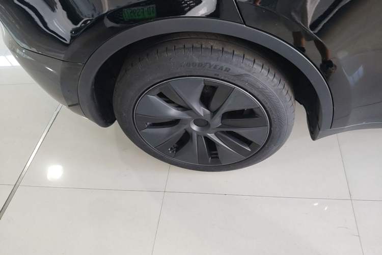 Used Tesla Model Y 2023 Rear-Wheel-Drive Version
