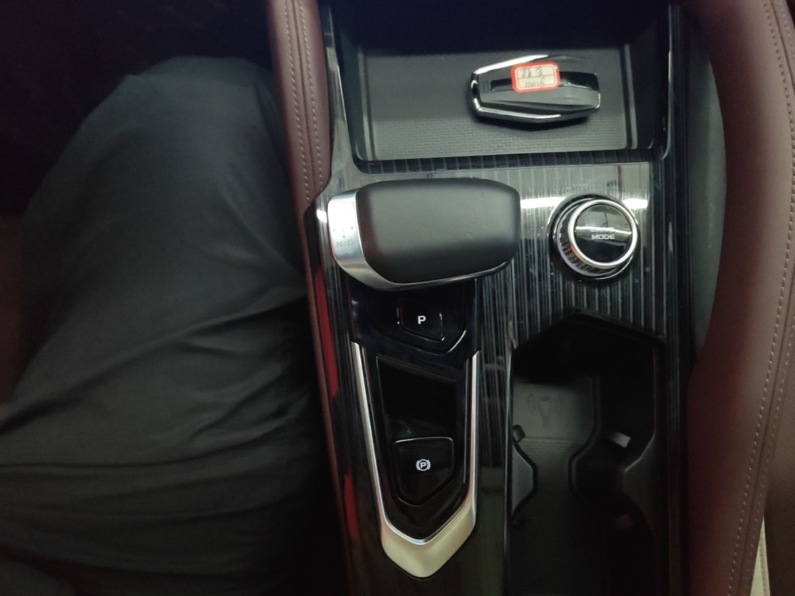 Geely Auto Monjaro L 2021 2.0TD DCT EVO Two-Wheel Drive Prestige Version — снимка 16