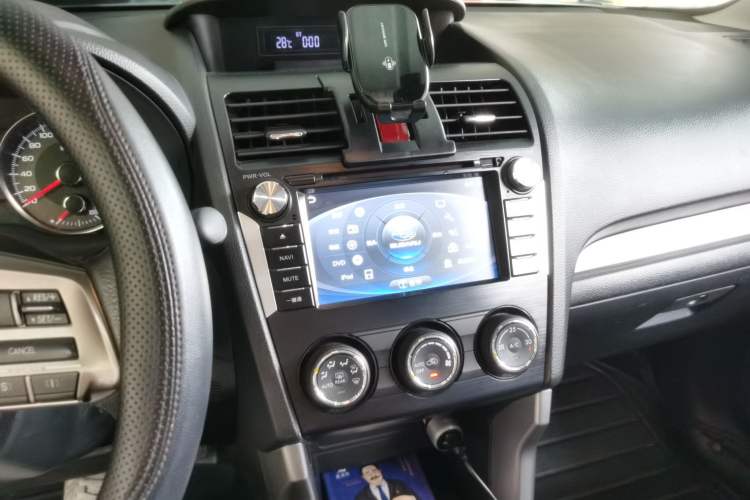 Used Subaru Forester 2013 2.5i Automatic Elite Edition Audio And AC Panel