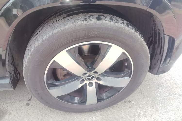 Used Mercedes-Benz GLS 2021 GLS 450 4MATIC Stylish Model Right Front Wheel Hub