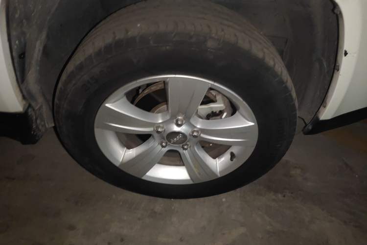 Used Jeep Compass 2012 2.4L four-wheel-drive sport version
