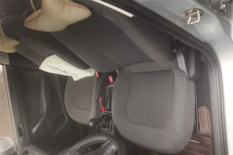 Used Volkswagen Santana 2015 1.6L Manual Fashion Edition