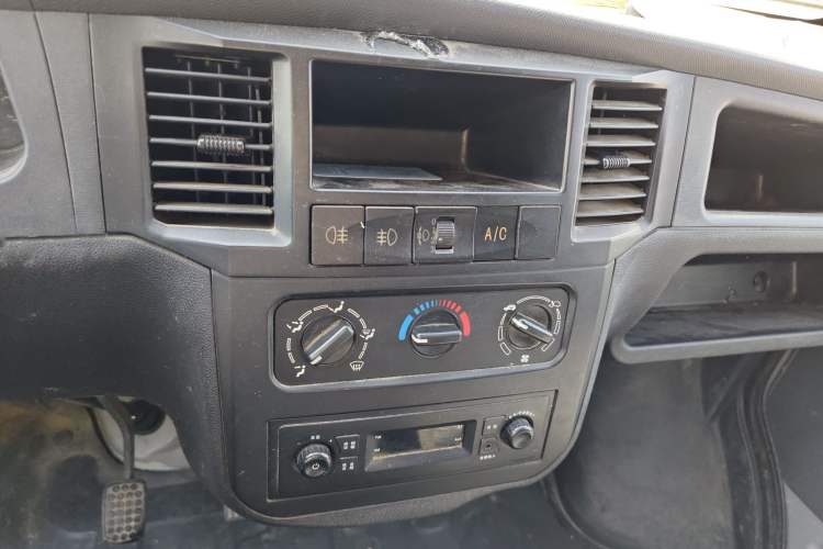 Used Wuling Zhiguang 2015 1.2L Practical LS-I Model
