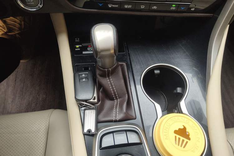 Used Lexus RX 2016 300 Two-Wheel Drive Elite Version China V Standard Gear Lever